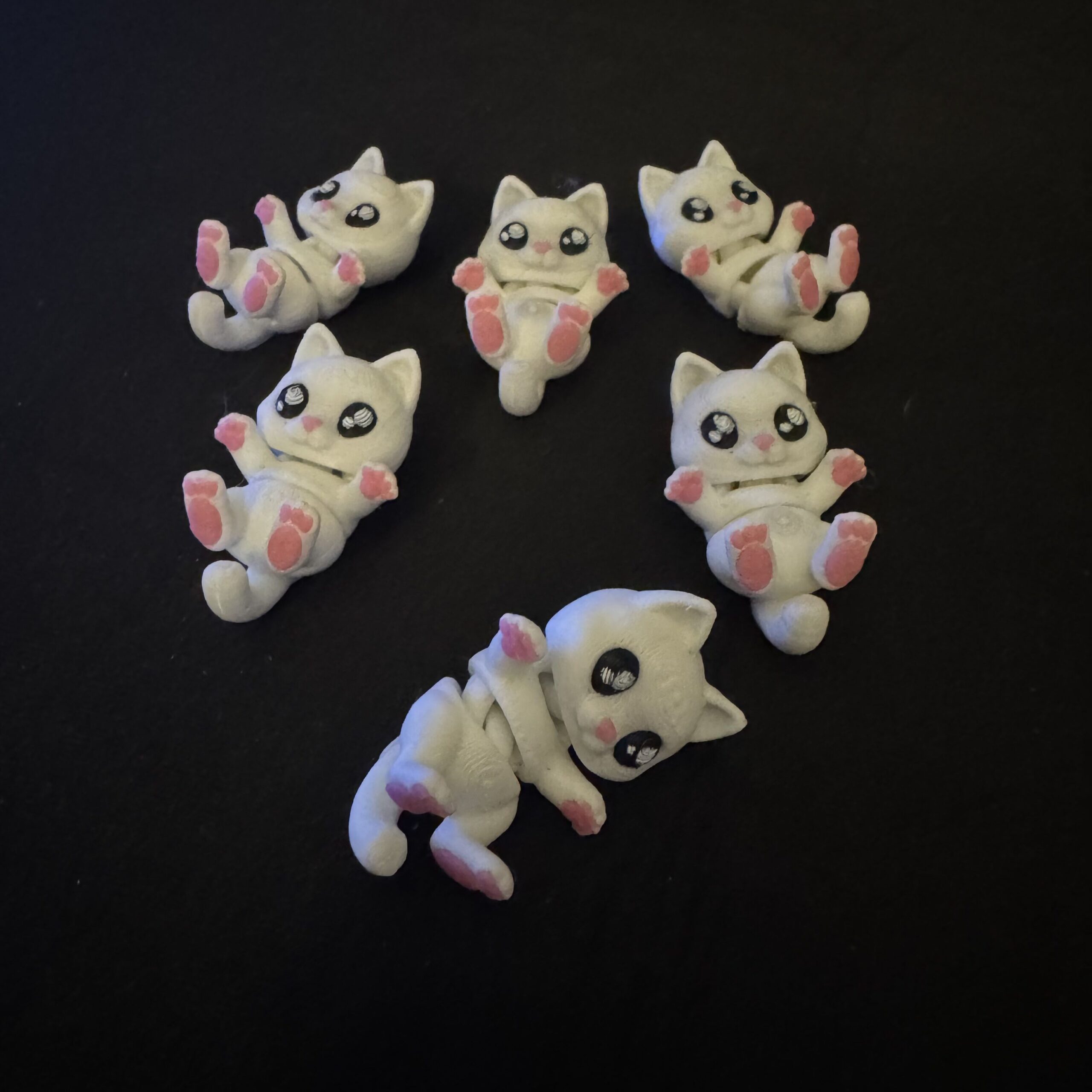 3D_printed-MiniMovers-Kittens-White-1 Mini Movers Kittens - Image 1