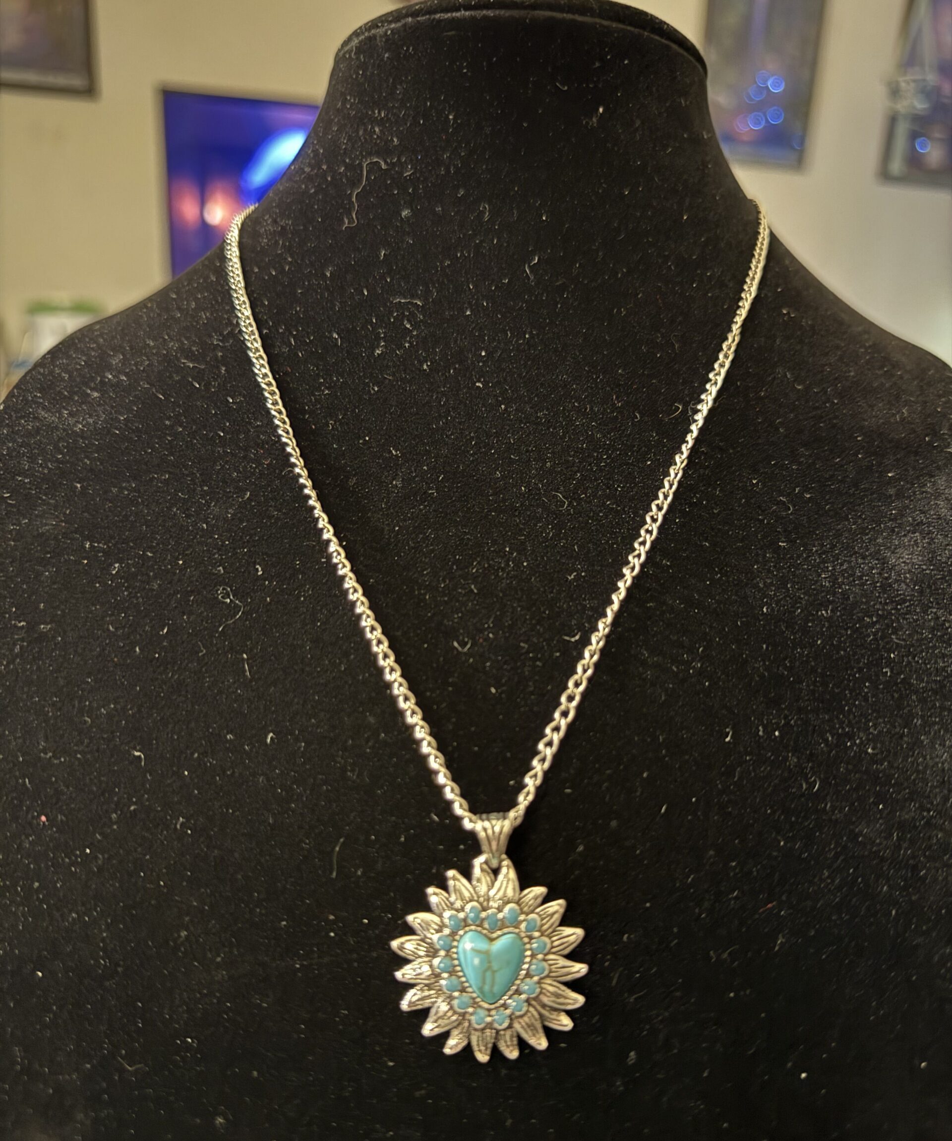 Necklaces-Flower_TurquoiseHeart1 Flower Turquoise Heart - Image 1