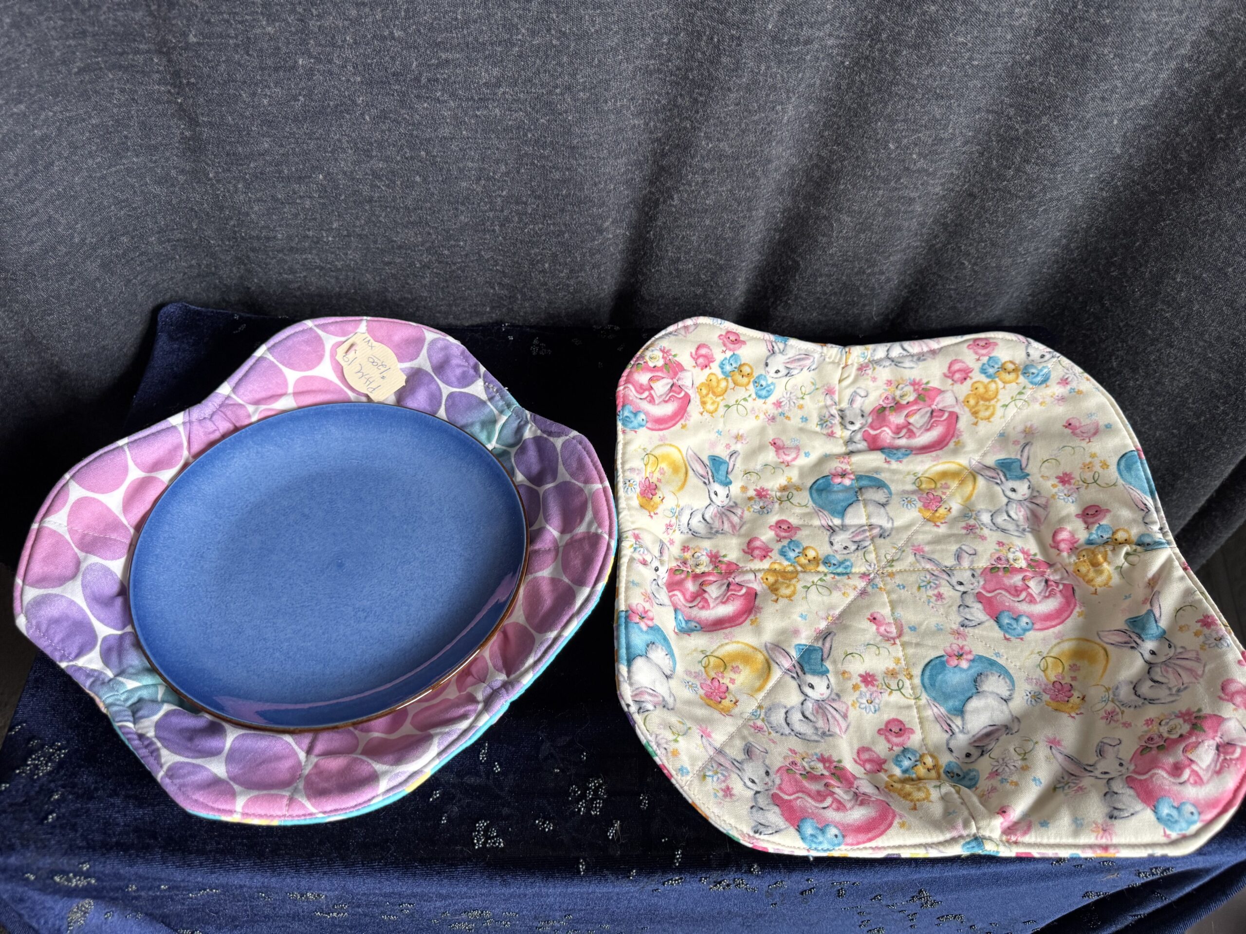 Plate_TV_Dinner_Holders-Plate_Holders-EasterDinner Plate Holders Easter Dinner - Image 1