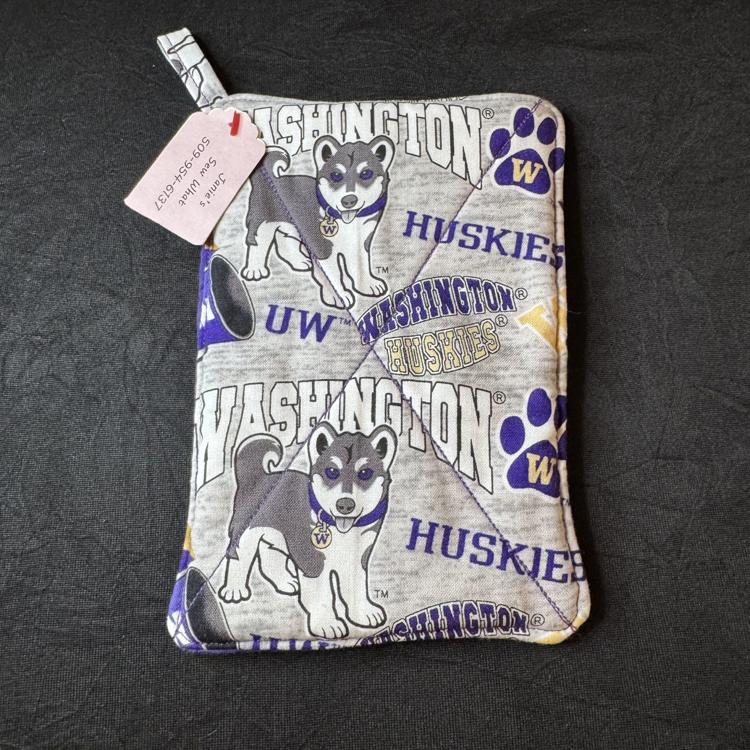 Pot_Holders-PotHolder_UWHuskies Pot Holder UW Huskies - Image 1